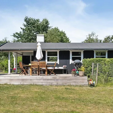 Peaceful Sea View In